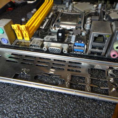 BIOSTAR H81MHV3 ITX主版連 Intel&reg; Core&trade; i5-4460 (windows10Pro)Socket 1150