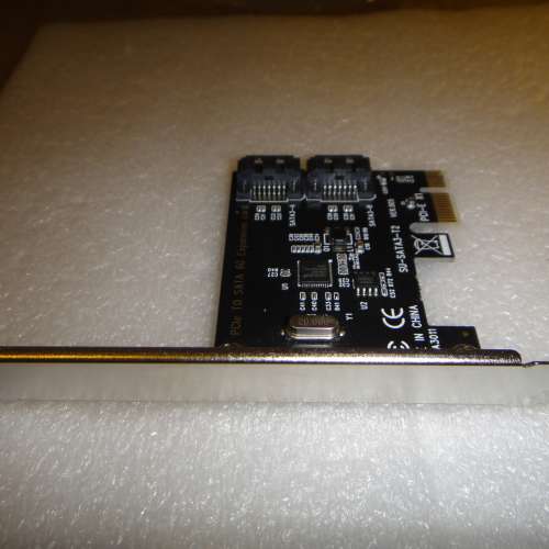 USB 3.0卡及 SATA3卡各一張