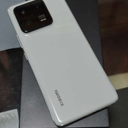 $3,700 小米13pro 國行，有晒 google 框架，12+256 綠色(陶瓷) Leica 攝影，保養至...