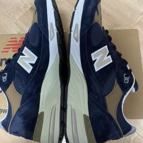 New Balance 991