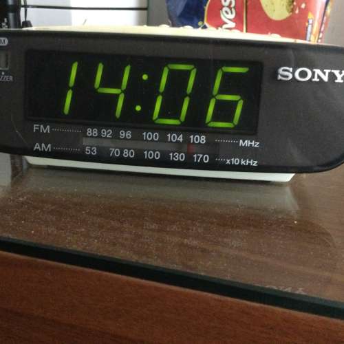 SONY閙鐘收音機