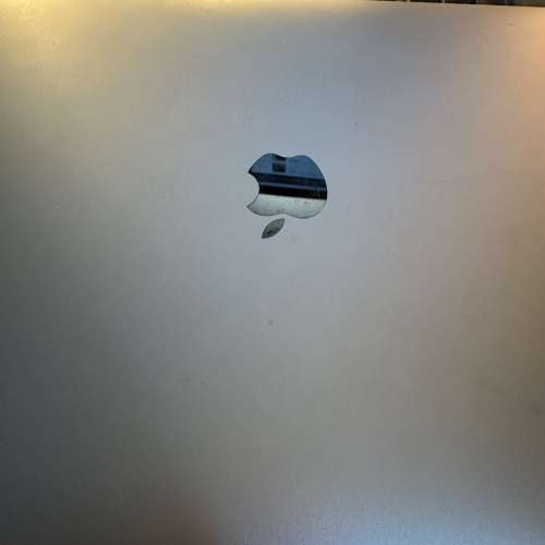 Apple MacBook Pro 15 inch 2017 16GB 512SSD Touch Bar港行