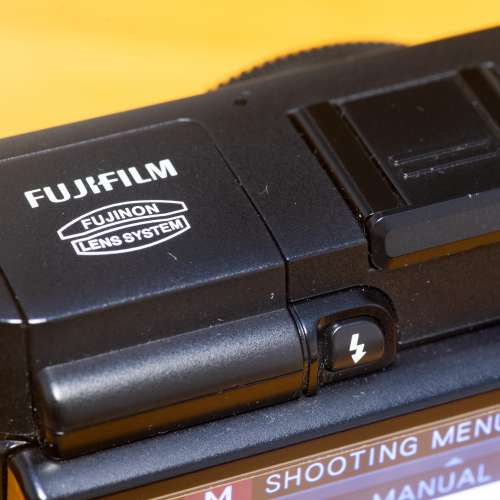 Fuji X-A1 機身 + 16-50mm kit鏡