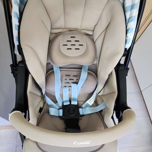 Combi Handy Auto 4 Cas BB 車