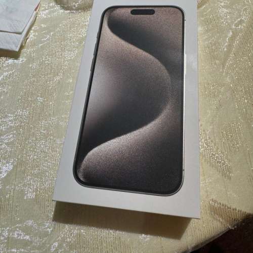 iPhone 15 pro 256 鈦金屬色  全新未拆封