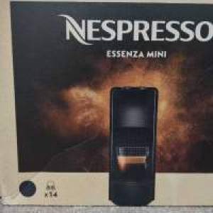 Nespresso Essenza Mini 連14粒咖啡粉及2隻咖啡杯 (全新)