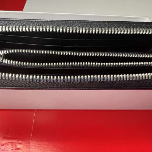 Emporio Armani 真皮長銀包 Made in Italy （全新朋友送生日禮物沒有單）