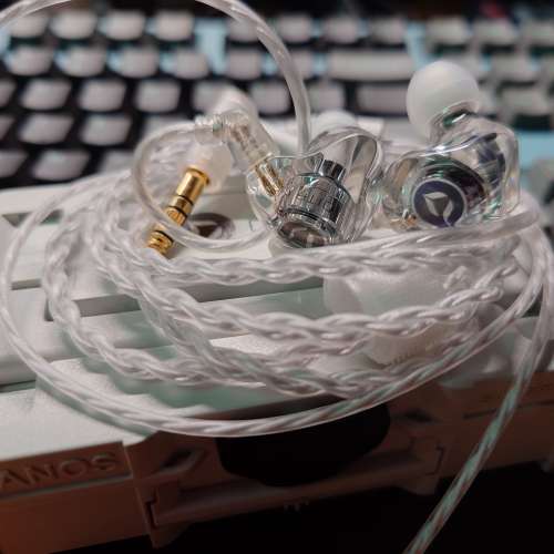 放 99.99%新 香港行貨 有保養有單有盒齊件 Dita Project M 圏鐵耳機