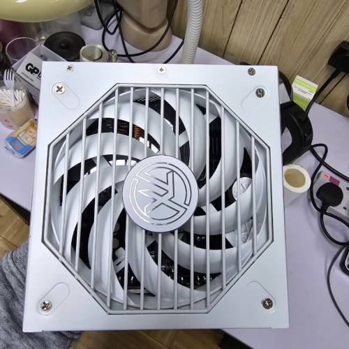 Asus 天選姬 psu 850w 白色 金牌 非行貨
