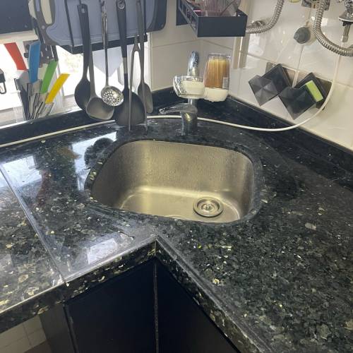 (賣 sale)居屋/公屋2-3人單人 廚房連吊櫃 / 抽油煙機