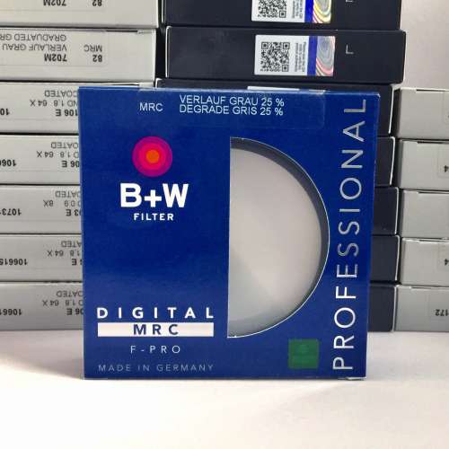 B+W F-Pro 702M Graduated Grey 25% MRC 82mm (1067373) Filter