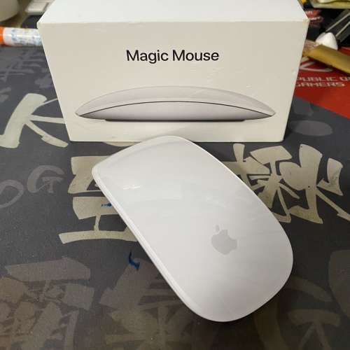 Magic Mouse 2 (Multi-Touch Surface) 精妙滑鼠 2 (多點觸控表面)