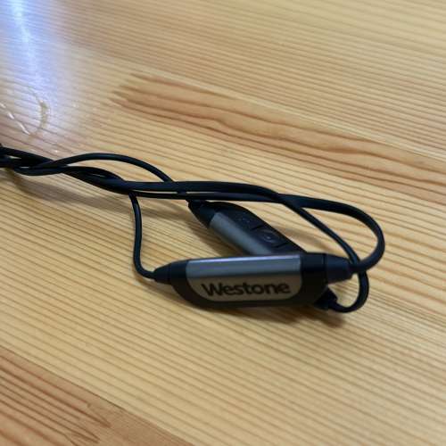 [99% New] Westone W80 v3 全套