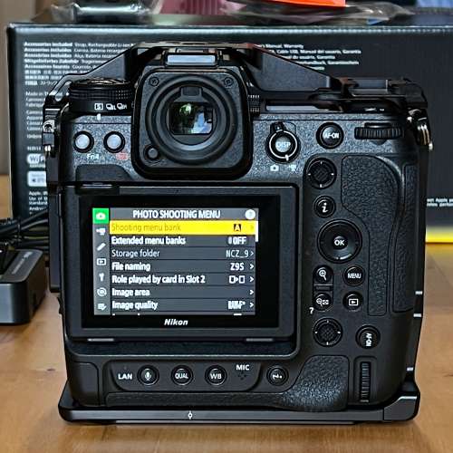 Nikon Z9, 2 x battery, Smallrig cage, boxed