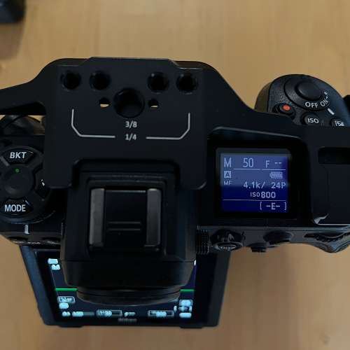 Nikon Z9, 2 x battery, Smallrig cage, boxed