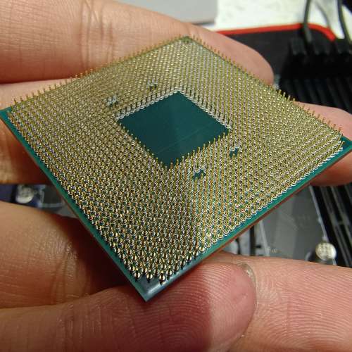 R7 3700X 可搭主板買