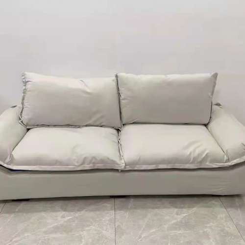 多種款式嘅沙發