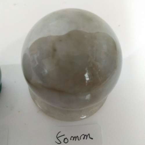 清理存貨，平售兩個天然A玉圓球擺件，共售380元。no.A10.3.24