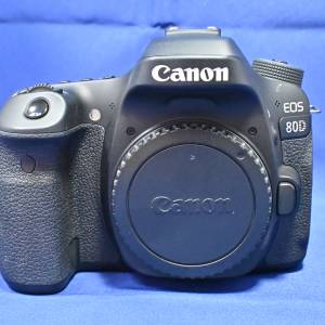 新淨 Canon 80D 高階輕巧單反 每秒7張連拍 新手合用 自拍螢幕 可觸控