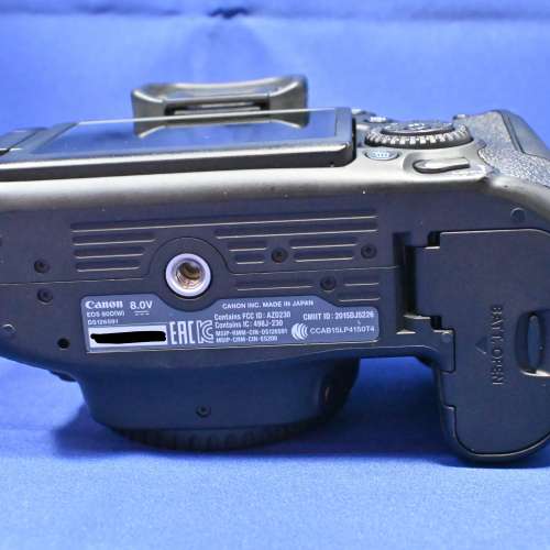 新淨 Canon 80D 高階輕巧單反 每秒7張連拍 新手合用 自拍螢幕 可觸控