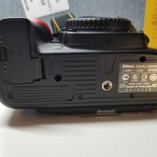 Nikon D7000 body (有盒）