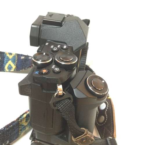 Olympus OM-D E-M5 Mark II + HLD-8  Power Battery Holder