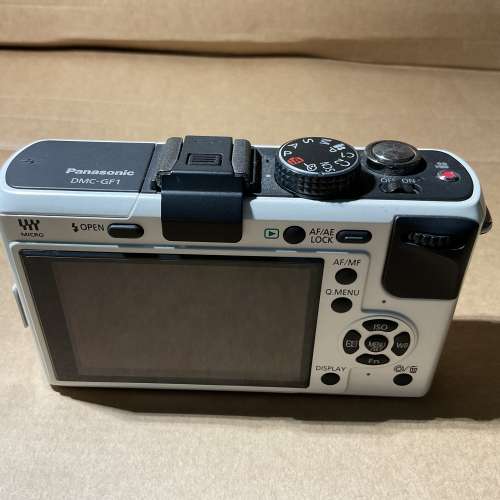 Panasonic DMC-GF1 with 20mm F/1.7 ASPH lens 日文版