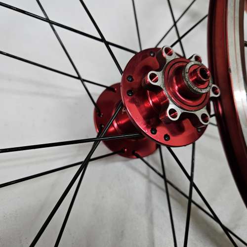 70%New 好響，20吋 406 輪組，V碟兩用，卡式8至10，開100/130