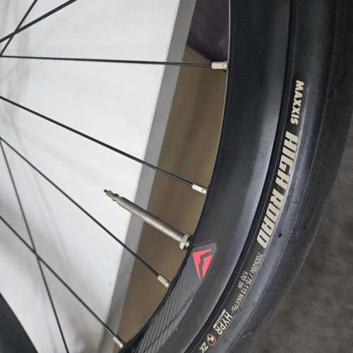 Merida 筒軸輪組連呔