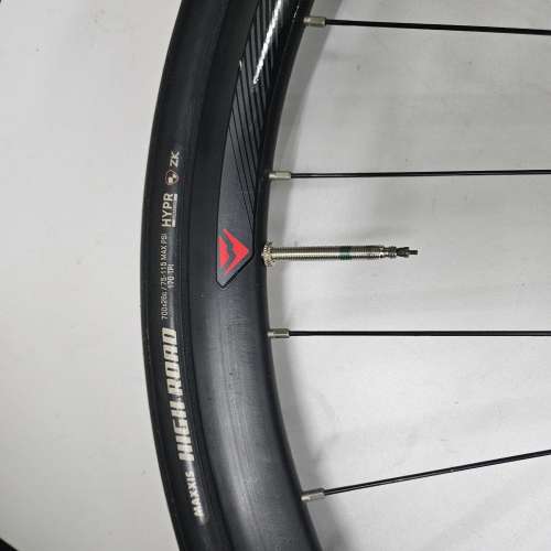 Merida 筒軸輪組連呔