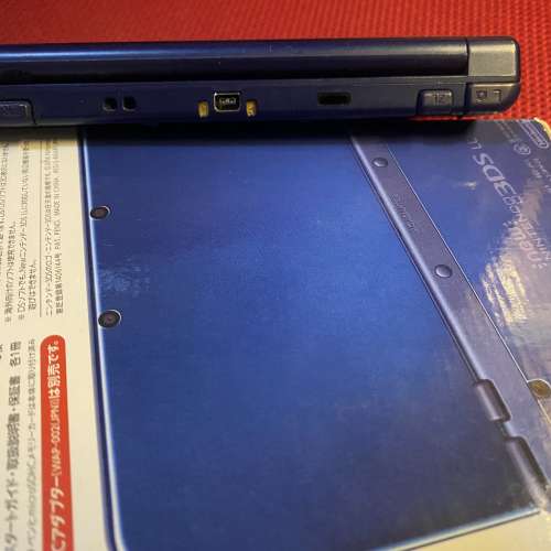 日版深藍色New 3DS LL + SKY3DS game card