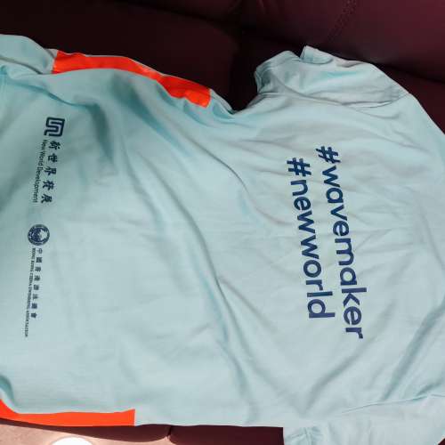 新世界渡海泳2023 T-shirt 一件