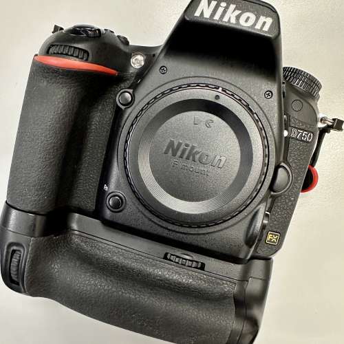 Nikon D750 FX & MB-D16