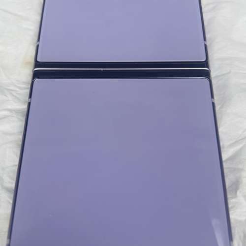 近乎全新 豐澤行貨Samsung Galaxy Z Flip 3 5g 256gb