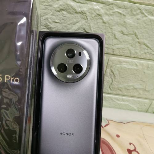 榮耀 港行 HONOR Magic5 Pro 5G 12+512苔原綠，9成新