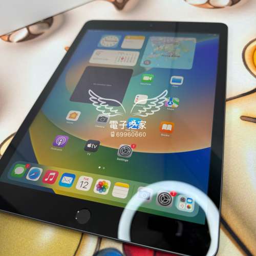 Apple ipad 8 32gb 仲有一個月apple care 電池100  超靚仔，九成新，實物圖 只充了1...