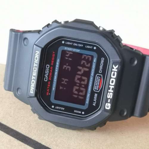 Casio DW-5600HR, digital watch