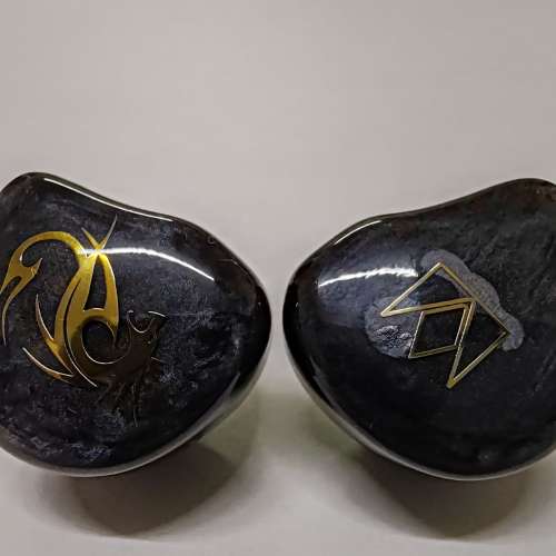 Noble Audio Kublai Khan 圈、鐵、壓電、骨傳導四混合耳機