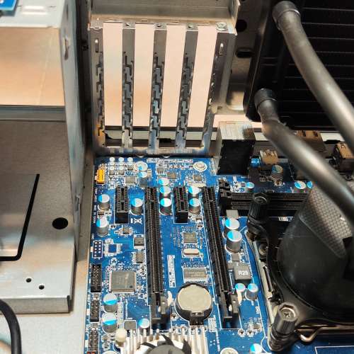 Alienware電腦機箱