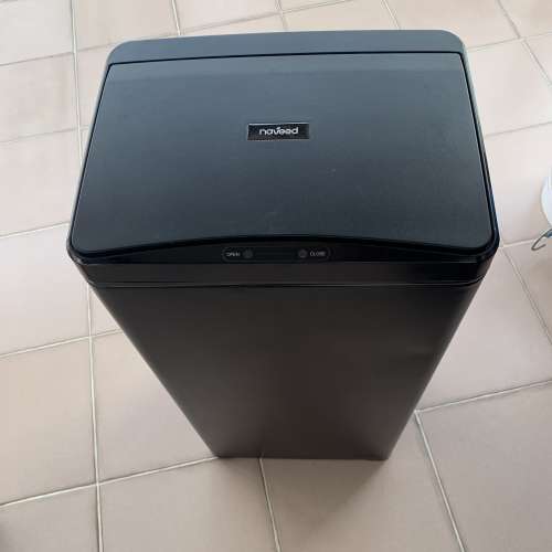 自動感應垃圾筒