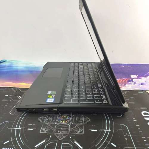 Intel® Core™ i7-7700 打機剪片notebook ，頂配 16G ddr4 記憶體， samsung 870 ...