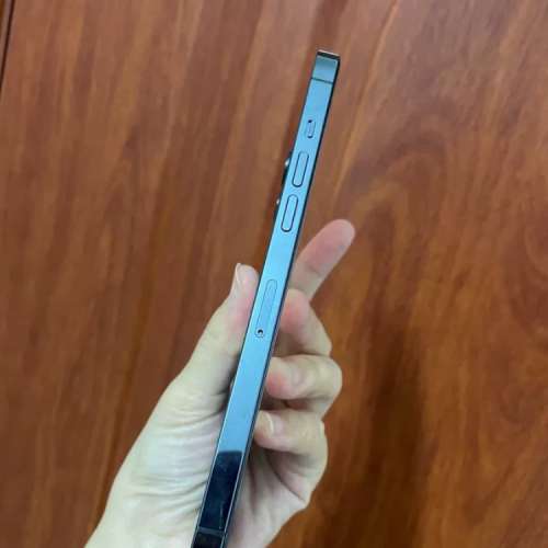 iPhone 12 Pro Max 512G  97% new ， 功能全部正常，贈送全新透明magsafe 保護殼，...