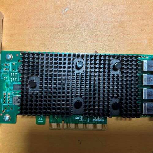 Lsi / Broadcom SAS 9400-16i HBA / IT 卡 (Non-Raid)