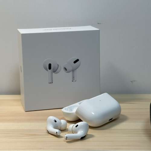 AirPods Pro (第1代) 連無線充電盒