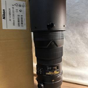 Nikon 300mm f/2.8 AF-S ED VR II 328