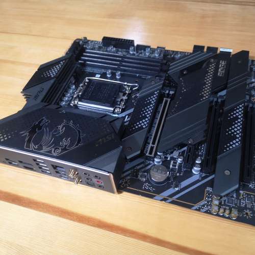 (新淨) MSI MPG Z690 EDGE WIFI DDR4底板連背板 (留意內容)