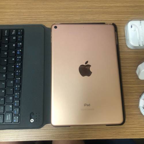 Rose gold - Full set 99%new iPad mini 5 64gb WiFi only one month warranty