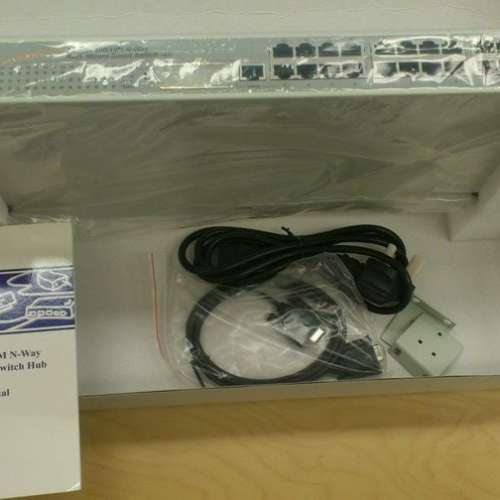 搬家清屋-24 PORTS 10/100M (帶VLAN) SWITCHING HUB - 1