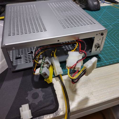 鋁 itx 機箱及電源組件（沒有火牛）