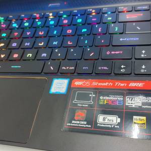 新淨獨顯超輕薄MSI GS65 Thin 8RE MS-16Q2, 彩色幻彩RGB鍵盤15.6吋144Hz, i7-8750H...